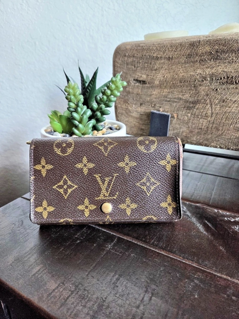 🔥Louis Vuitton Emilie Wallet Brown & Gold
